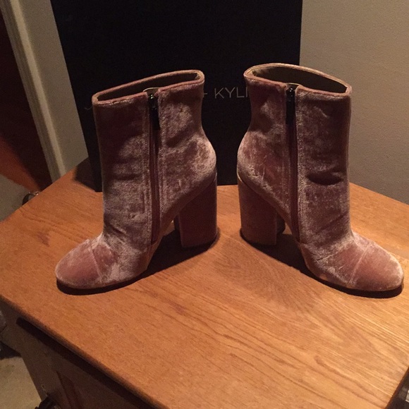 Kendall & Kyle Kaden2 Ankle Boot - Picture 1 of 4